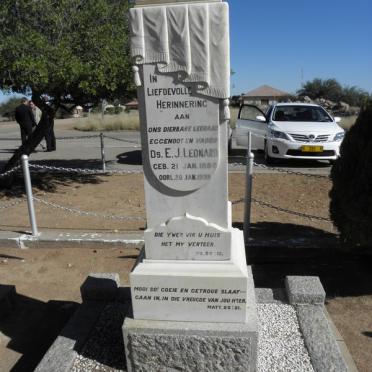 Namibia, MARIENTAL, Mariental NG Kerk kerkhof
