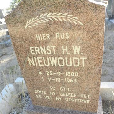 NIEUWOUDT Ernst H.W. 1880-1963