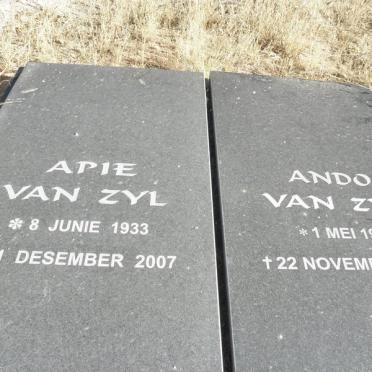 ZYL Apie, van 1933-2007 &amp; Ando 1937-2004