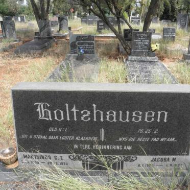 HOLTZHAUSEN Marthinus C.T. 1900-1973 &amp; Jacoba M. 1904-197?