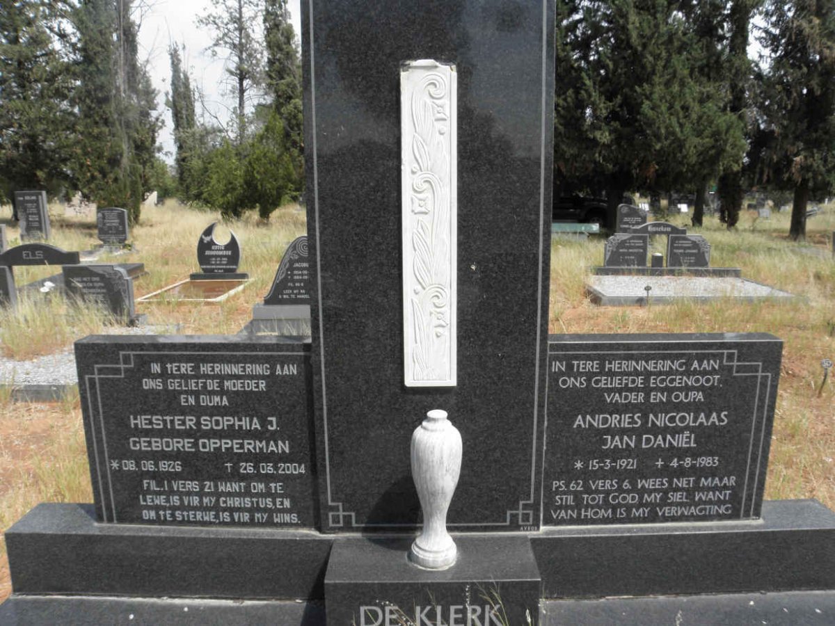 KLERK Andries Nicolaas Jan Daniel, de 1921-1983 & Hester Sophia J. OPPERMAN 1926-2004