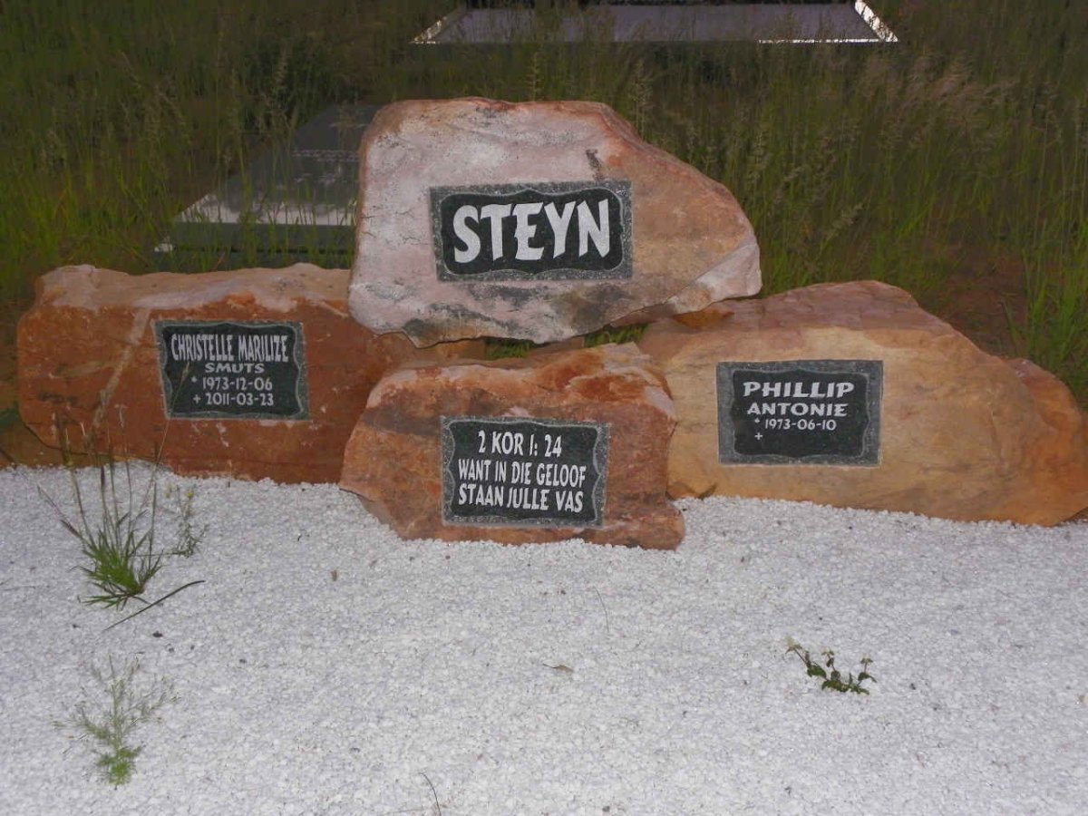 STEYN Phillip Antonie 1973- & Christelle Marilize SMUTS 1973-2011