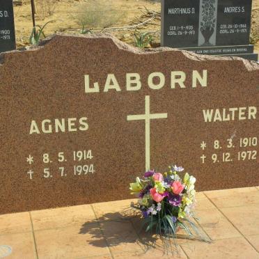 LABORN Walter 1910-1972 &amp; Agnes 1914-1994