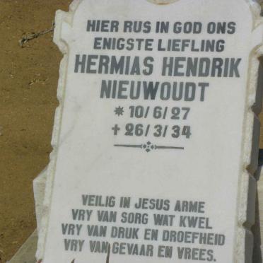 NIEUWOUDT Hermias Hendrik 1927-1934