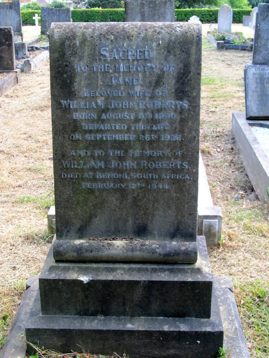ROBERTS William John -1944 & Jane 1880-1926