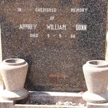 DUNN Aubrey William -1966 :: DUNN Peter George 1936-2017