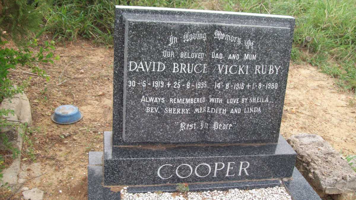 COOPER David Bruce 1919-1995 & Vicki Ruby 1916-1980