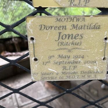 JONES Doreen Matilda nee RITCHIE 1924-200?