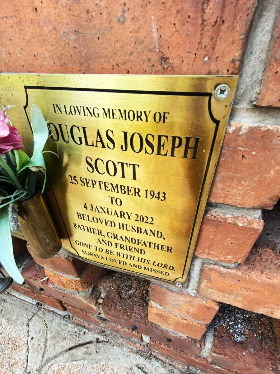 SCOTT ?ouglas Joseph 1943-2022