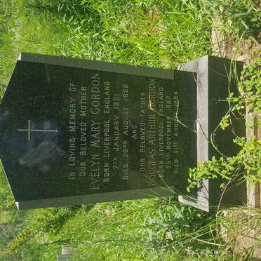 GORDON Douglas Arthur 1887-1964 &amp; Evelyn Mary 1891-1956